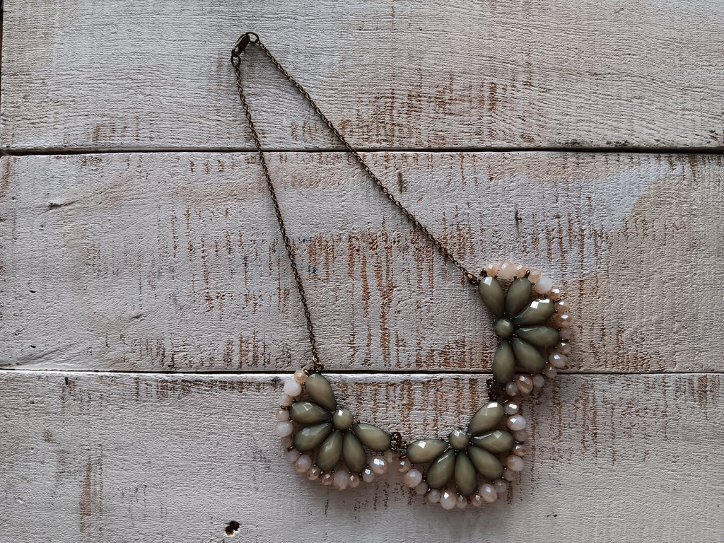Statement necklace